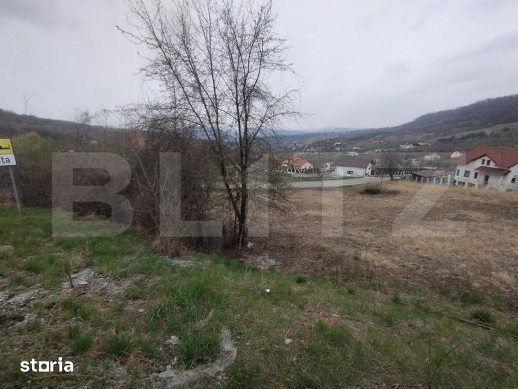 Teren intravilan, 2 fronturi+utilitati la front, 9,63 ari, zona Valea - 2