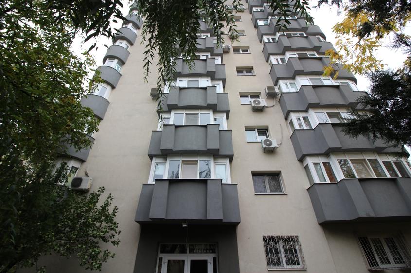 Apartament cu 2 camere decomandat în Eroii Revoluției