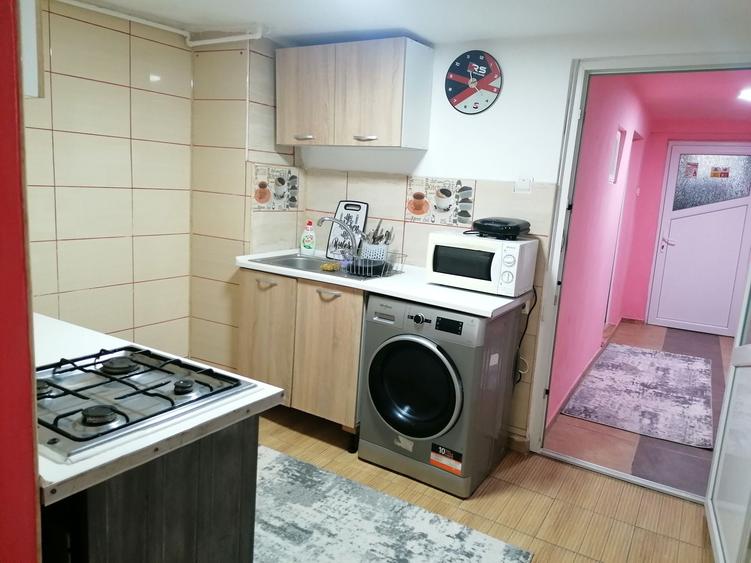 Apartament cu 2 camere decomandat în Drumul Carului