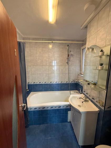 Apartament cu 2 camere decomandat în Eroii Revoluției