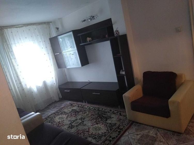 Apartament cu 4 camere în Dacia