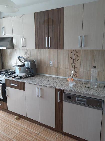 Apartament cu 3 camere decomandat, mobilat în Mihai Bravu
