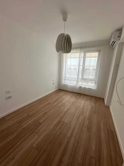 Apartament cu 4 camere decomandat, mobilat în Pipera