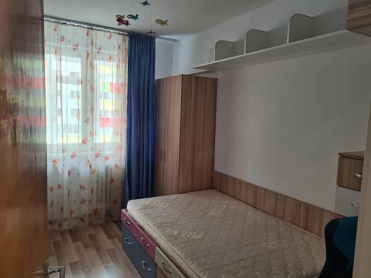 Inchiriez apartament 3 camere - mobilat complet - 410 euro - 2