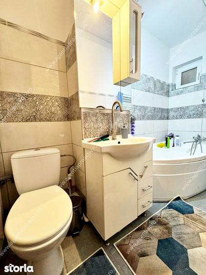 Apartament cu 2 camere decomandat în Micro 17