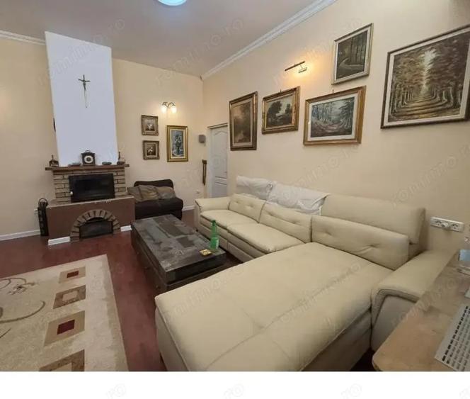 Apartament cu 3 camere semidecomandat în Cetății