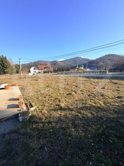 Teren Construcții intravilan de 300 mp, în Sâmbăta de Sus