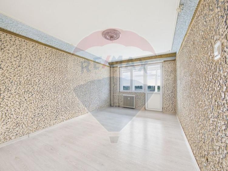 Apartament cu 3 camere decomandat în Giurgiului