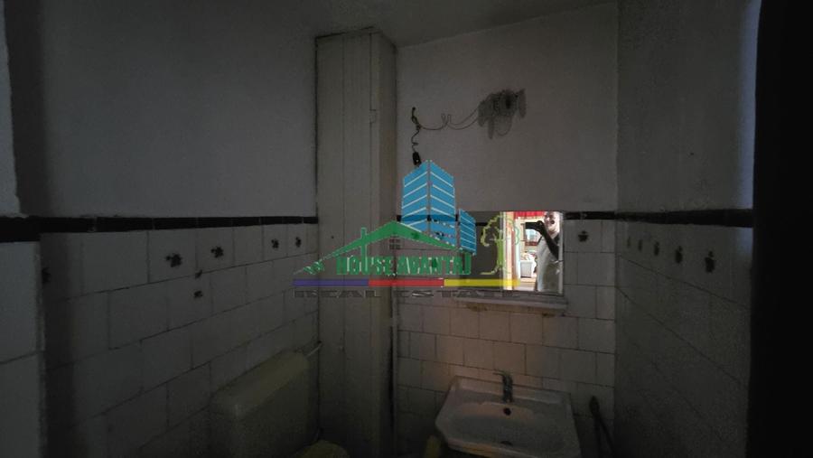 Apartament cu 3 camere decomandat, mobilat în Ultracentral