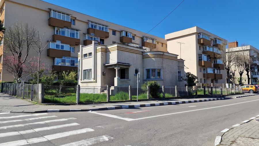 Casă cu 3 camere în Central