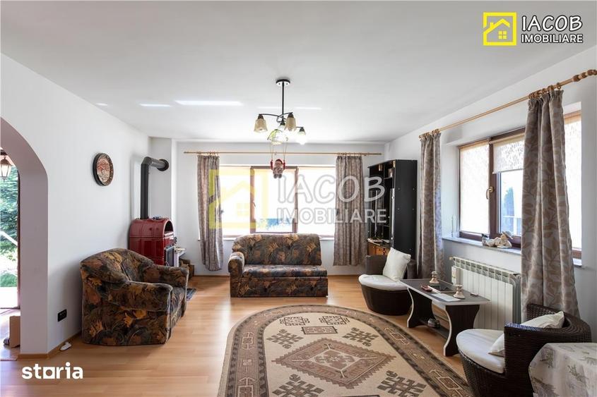 Casă cu 5 camere cu Teren 1662 Mp în Republicii