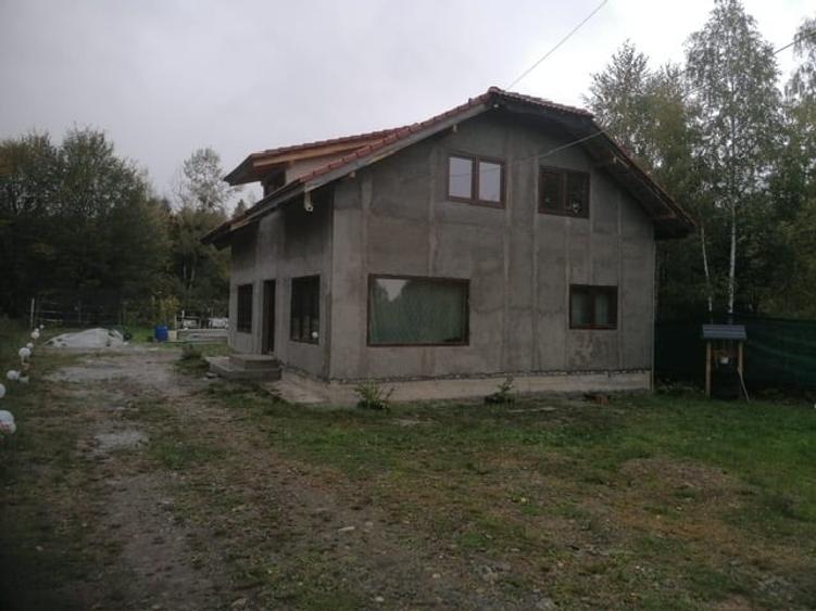 Casă individuală cu 5 camere cu Teren 800 Mp în Viștișoara