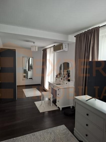 Casă individuală cu 5 camere cu Canalizare în Valu lui Traian