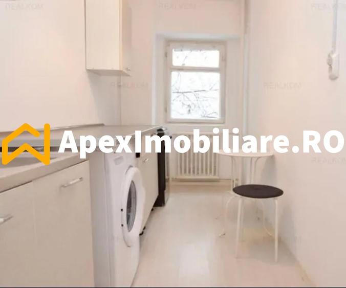 Garsonieră decomandată, mobilată în Vitan