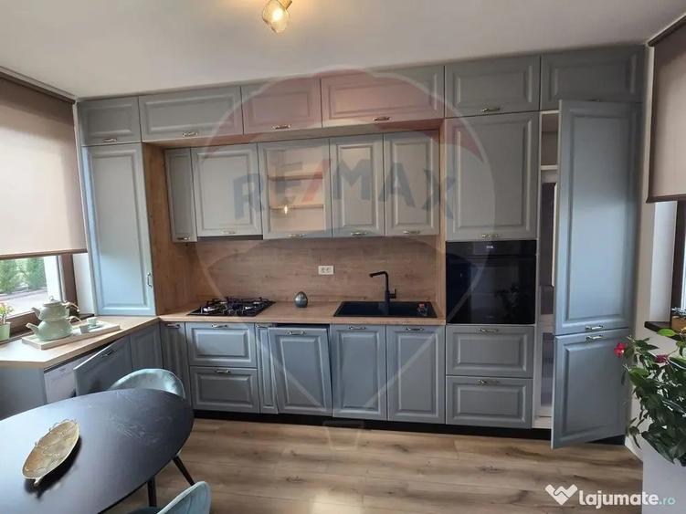 Casă cu 5 camere cu Teren 300 Mp în Ferme
