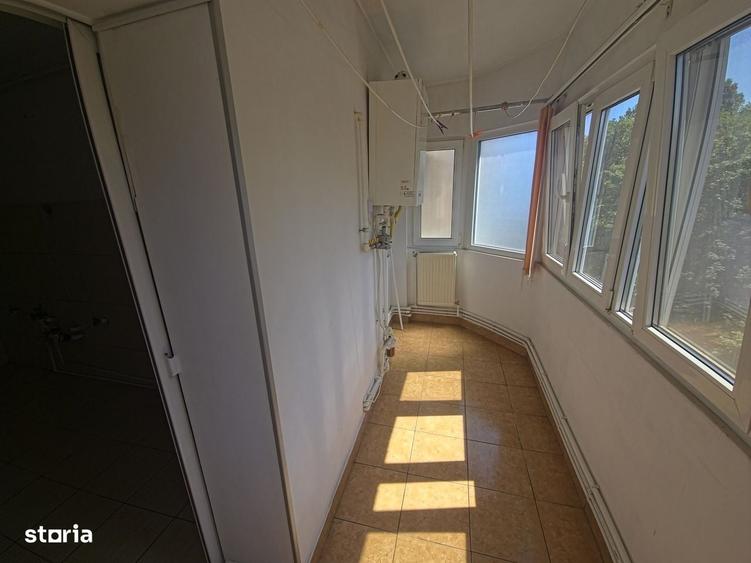 Tomis II apartament 2 camere decomandat gol centrala gaze - 2
