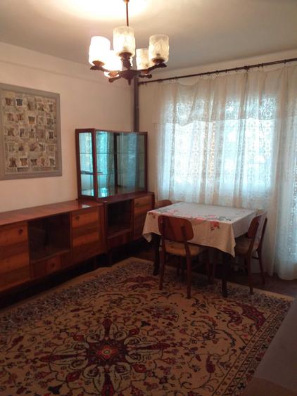 Apartament cu 2 camere semidecomandat în Podu Roș