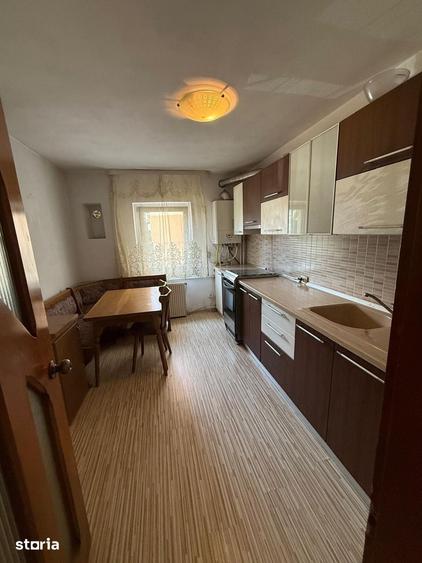 Apartament cu 4 camere decomandat în Obcini