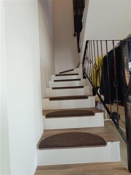 Apartament cu 5 camere decomandat în Copou