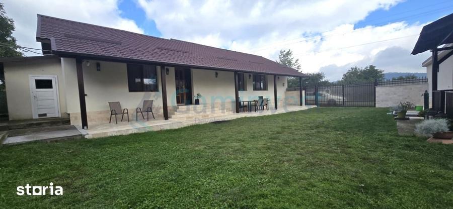 Casă cu 4 camere cu Teren 1755 Mp în Aușeu