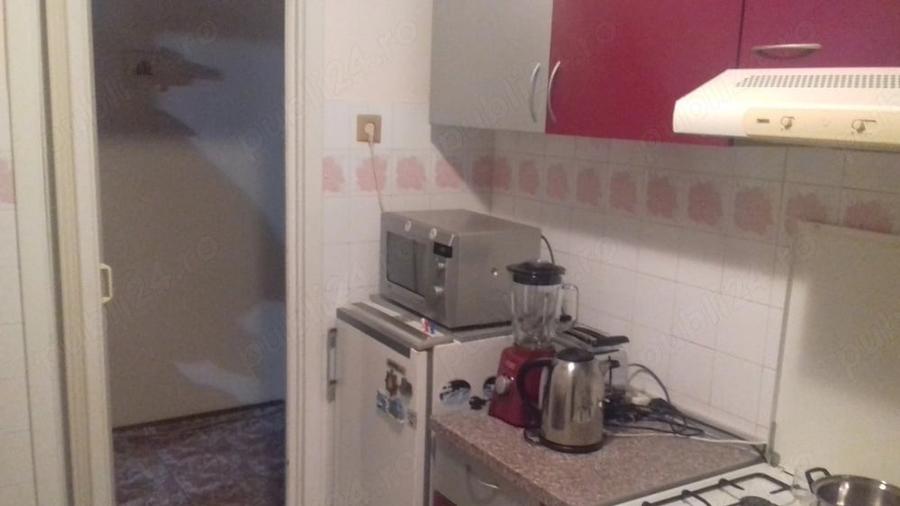 Apartament cu 3 camere semidecomandat în Olimpia-Stadion