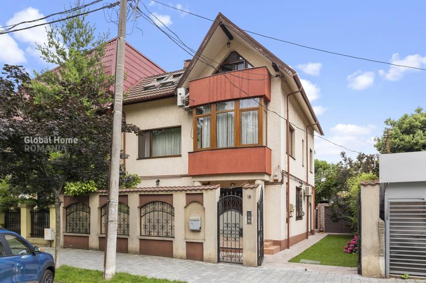 Casă cu 8 camere cu Canalizare în Vatra Luminoasă