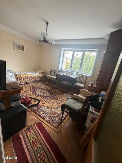 Apartament cu 3 camere decomandat în Nicolae Bălcescu
