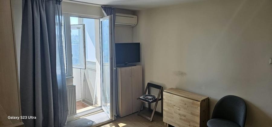 Apartament cu 2 camere semidecomandat în Giurgiului