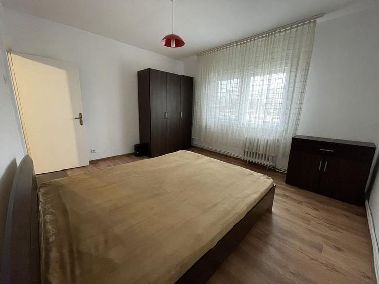 Apartament cu 2 camere decomandat, mobilat în Plopilor