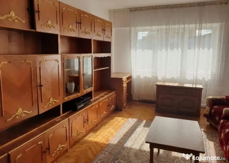 Apartament cu 3 camere decomandat în Obcini