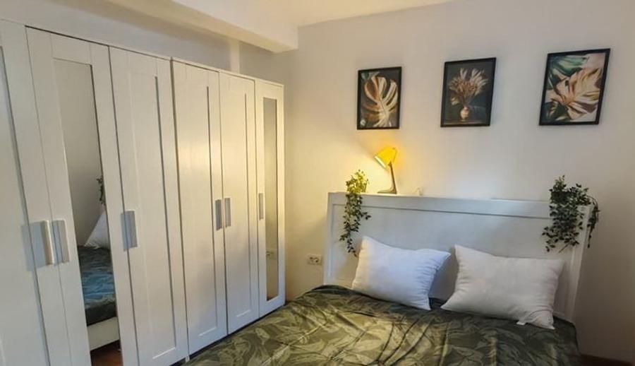 Apartament cu 2 camere semidecomandat în Centrul Istoric