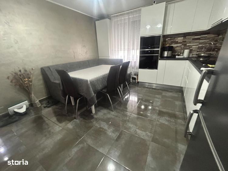 Apartament cu 3 camere în Precista