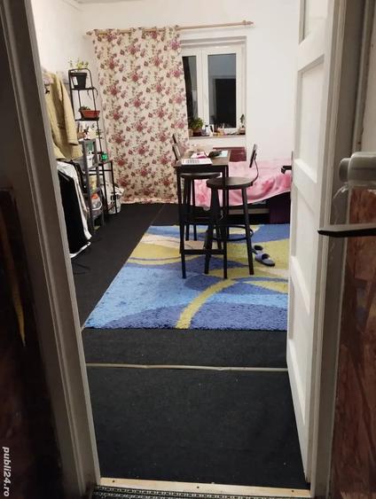 Garsonieră decomandată în Central