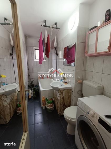 Apartament cu 3 camere semidecomandat în Nufărul