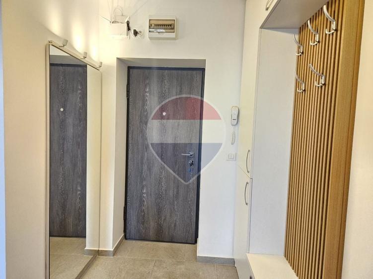 Apartament cu 3 camere semidecomandat, mobilat în Theodor Pallady