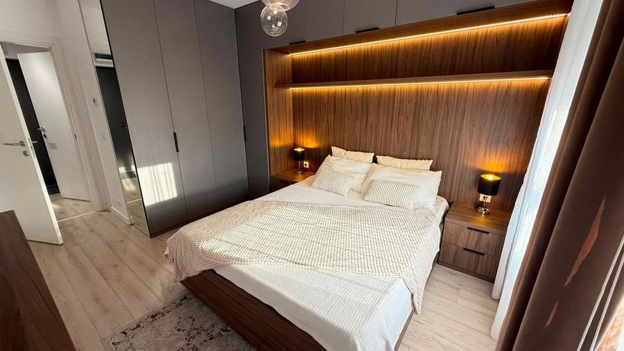 Apartament cu 2 camere decomandat, mobilat în Băneasa