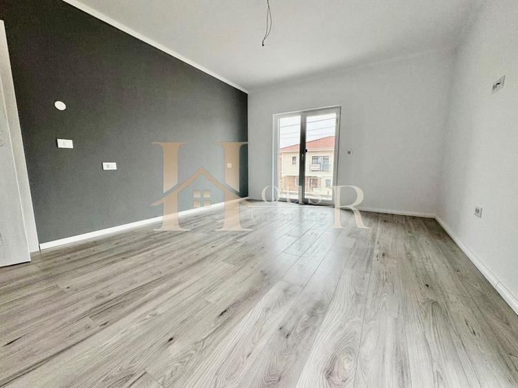 Duplex cu 4 camere cu Canalizare în Dumbrăvița