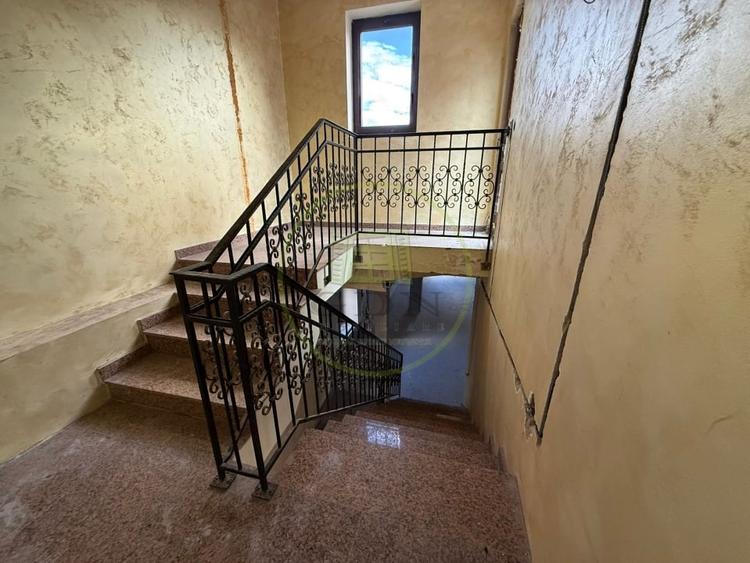 Spațiu comercial, de 435.16000366211 mp, în Central