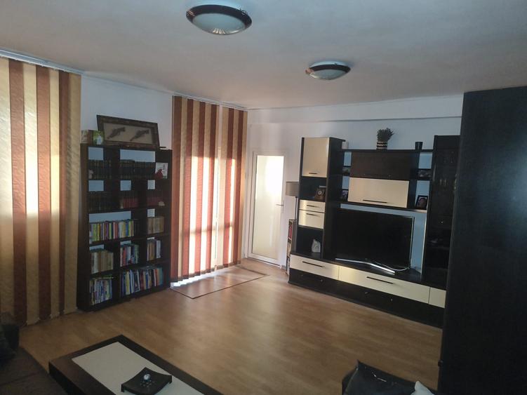 Casă cu 3 camere cu Teren 867 Mp în Central