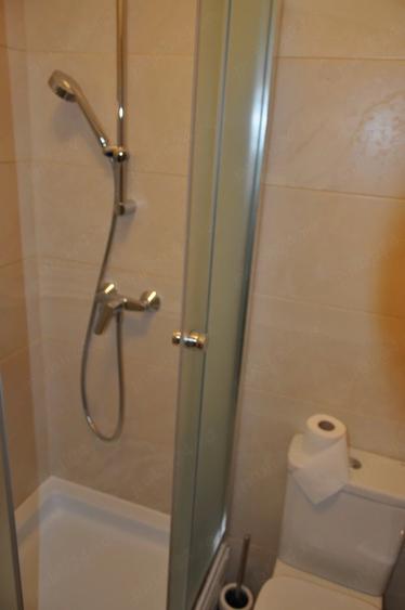 Apartament cu 3 camere decomandat în Complex Studențesc