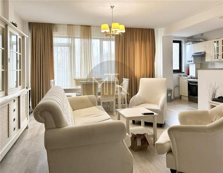 Apartament cu 3 camere semidecomandat, mobilat în Iancu Nicolae