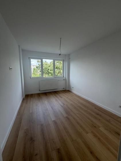 Apartament cu 2 camere decomandat în Baba Novac