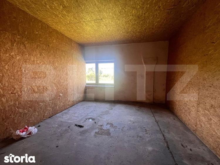 Spațiu comercial, de 800 mp, în Bucovăț