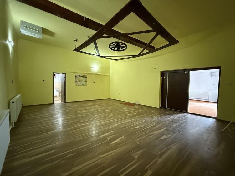 Spațiu comercial, de 232 mp, în Medgidia