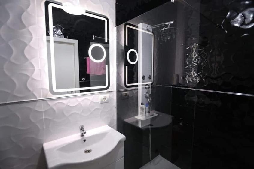 Apartament cu 2 camere semidecomandat, mobilat în Mamaia-Sat