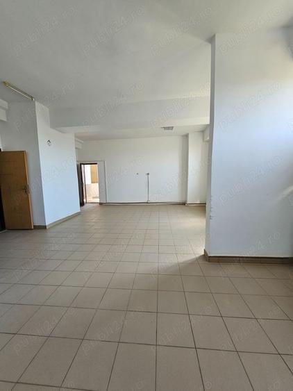 Spațiu comercial, de 45 mp, în Săveni