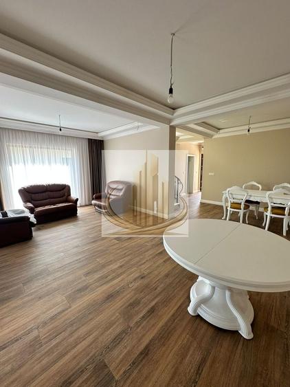 Duplex cu 4 camere cu Canalizare în Săcălaz