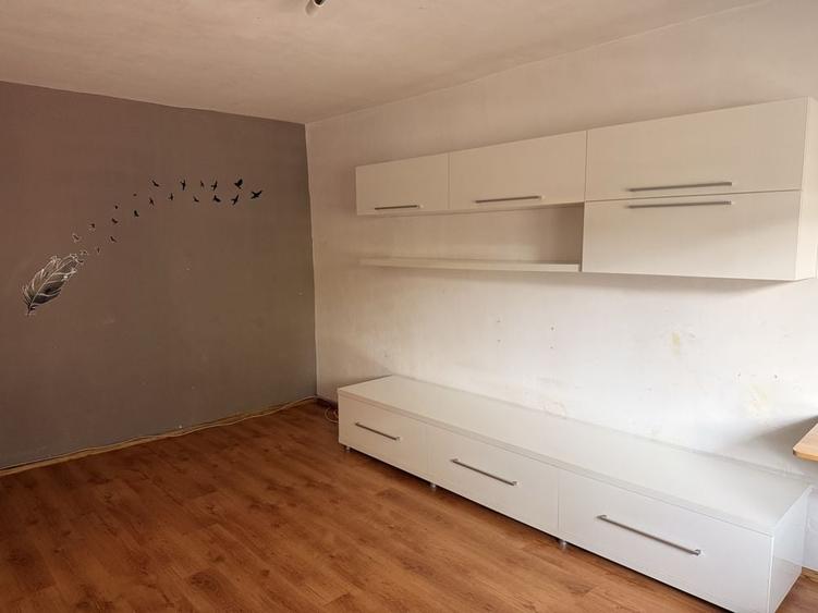 Apartament cu 2 camere decomandat în Titan