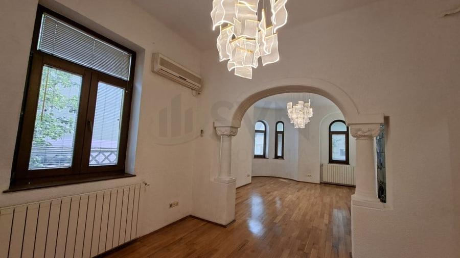 Casă cu 5 camere cu Teren 500 Mp în Pache Protopopescu