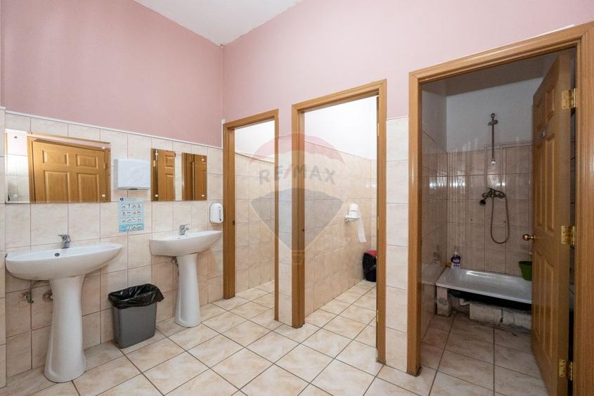 Spațiu comercial, de 350 mp, în Găvana